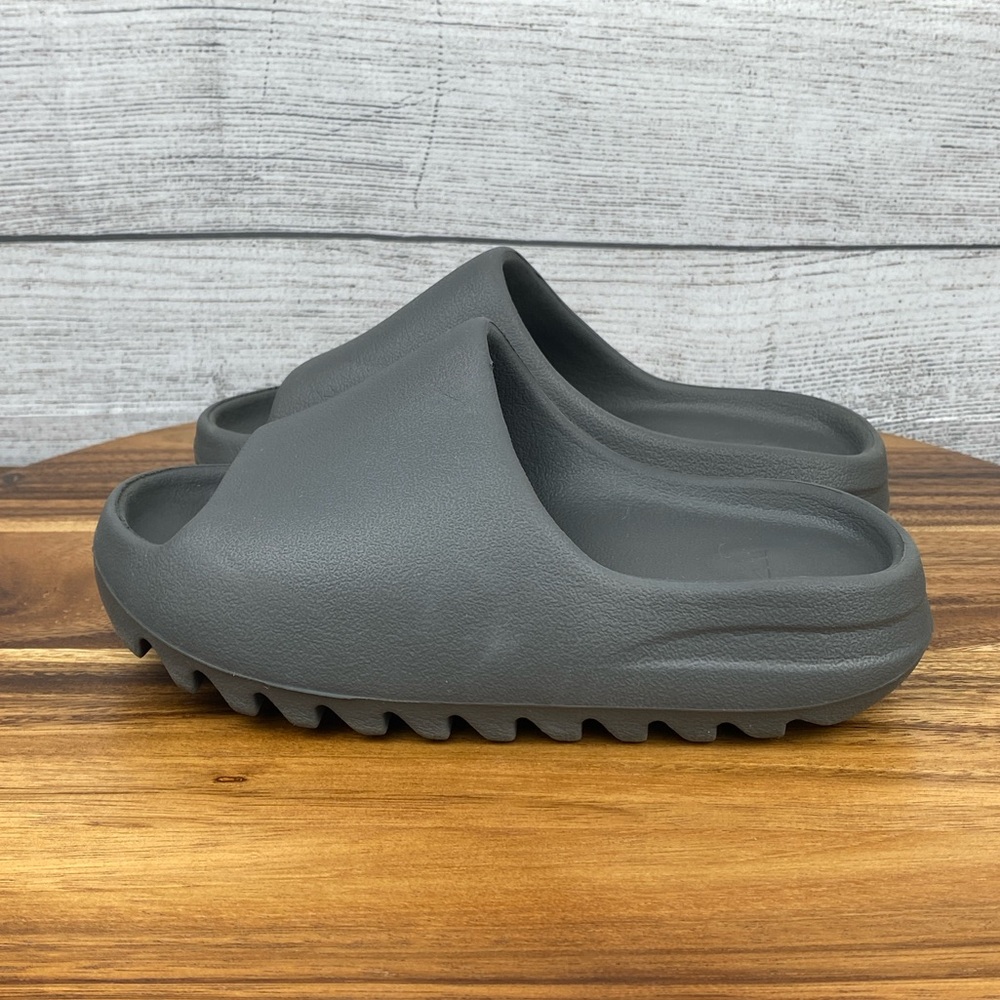 Adidas Yeezy slides, youth or women’s  gray slides, size 4 boys & size 5 women